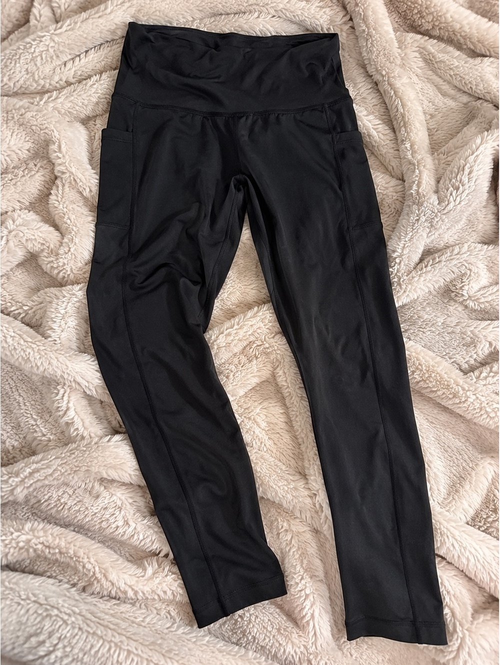 Yes6G Black High Waist Women's Leggings with Side Pockets Size M